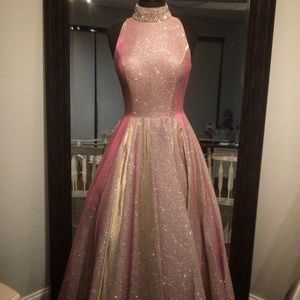 MacDuggal Ball gown "Pretty in Pink"